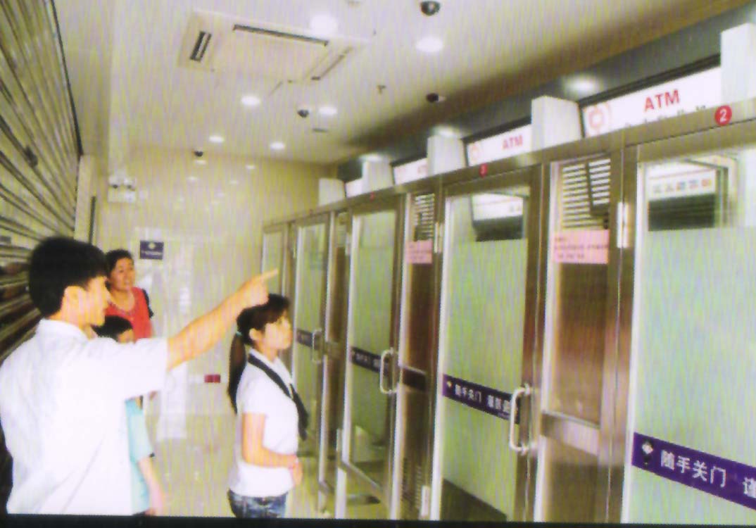 点击新窗口打开大图